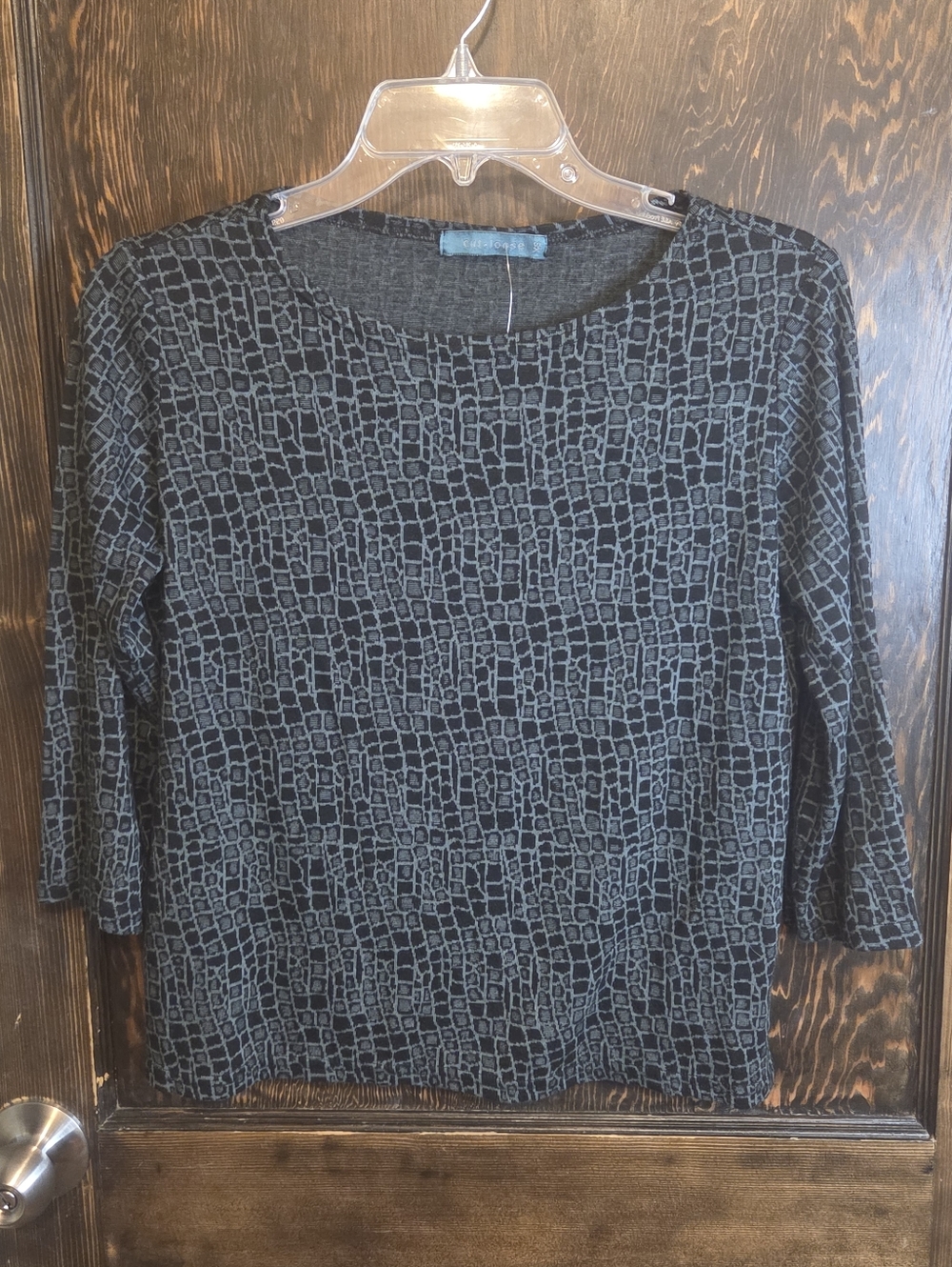 NWT Cut Loose Black/Gray Reptile Geometric Patterned Women's 3/4 Sleeve Knit Top